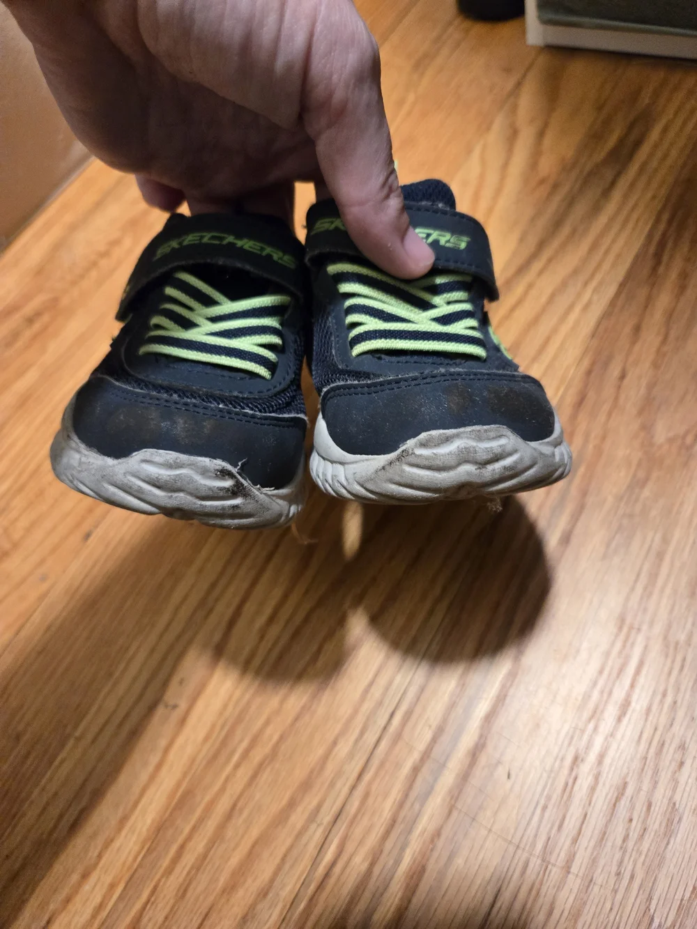Skechers Kids 7c Navy and Lime Green Athletic Sneakers